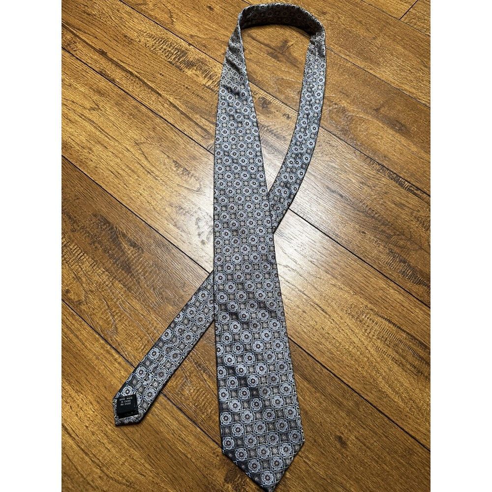 Oro Massimo Mens Silk Necktie Blue Grey Geometric Medallion Italian Design Tie